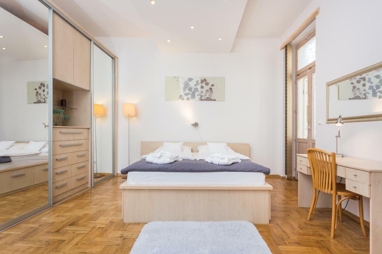 Apartament Avanti クラクフ エクステリア 写真