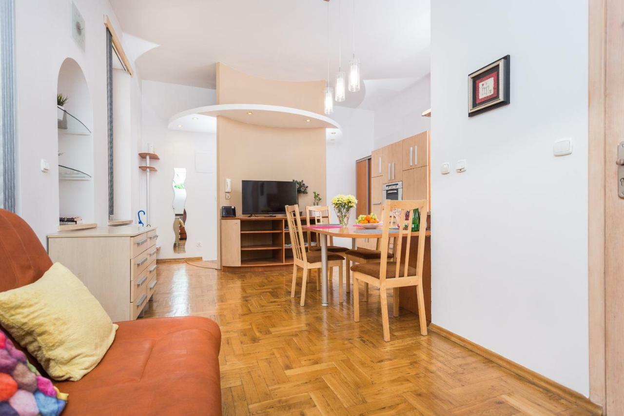Apartament Avanti クラクフ エクステリア 写真